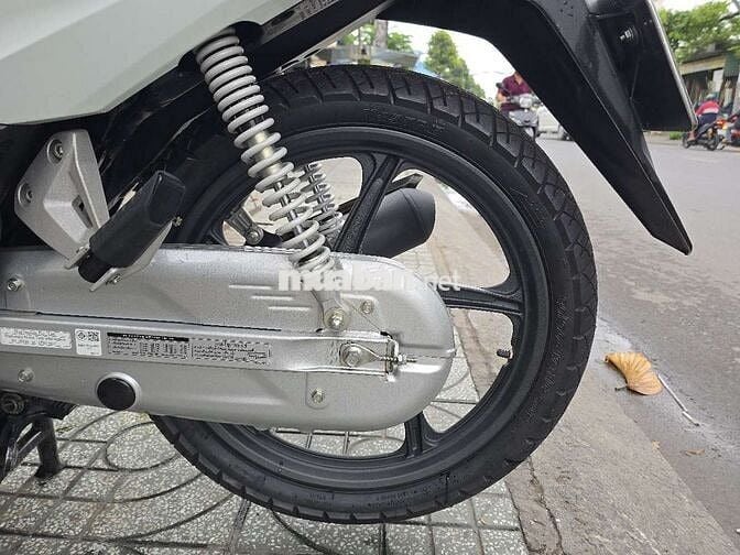 Honda Wave Thái 125cc 2024 Trắng đỏ 4000 km