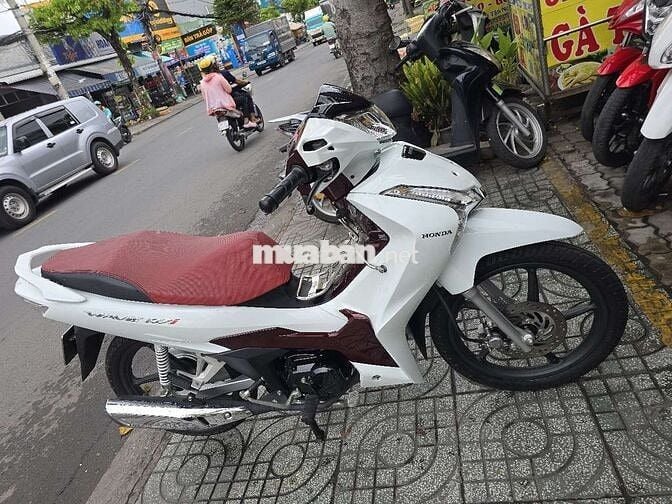 Honda Wave Thái 125cc 2024 Trắng đỏ 4000 km