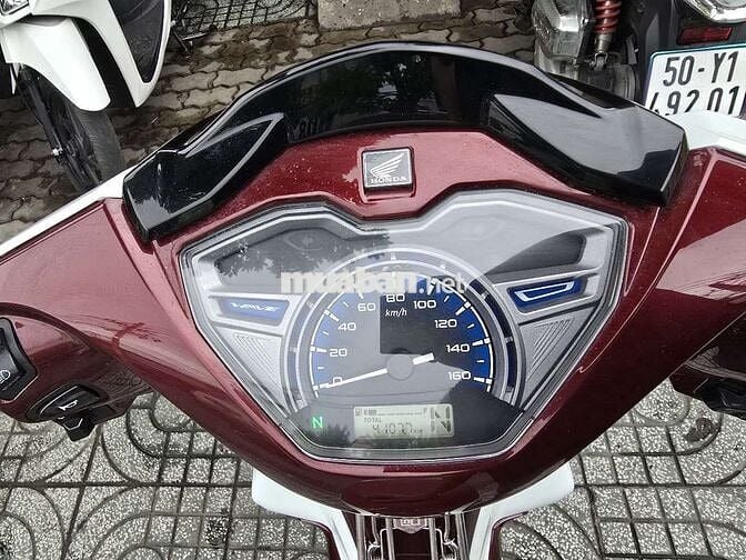 Honda Wave Thái 125cc 2024 Trắng đỏ 4000 km