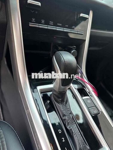 Mitsubishi Xpander Premium 2025 2 vạn km Đen