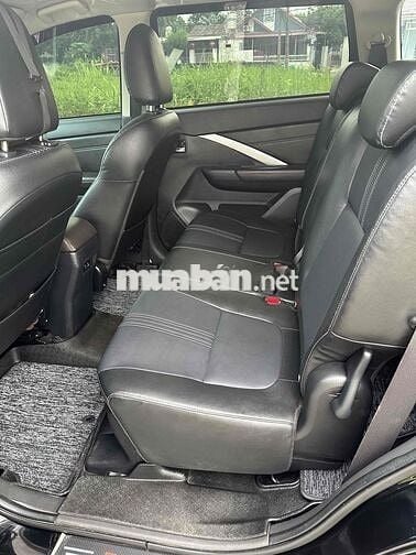 Mitsubishi Xpander Premium 2025 2 vạn km Đen