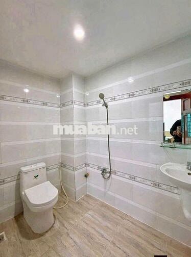 BÁN GẤP NHÀ 2 TẦNG HẺM 2 Ô TÔ KHU DẦU KHÍ CẦN THƠ