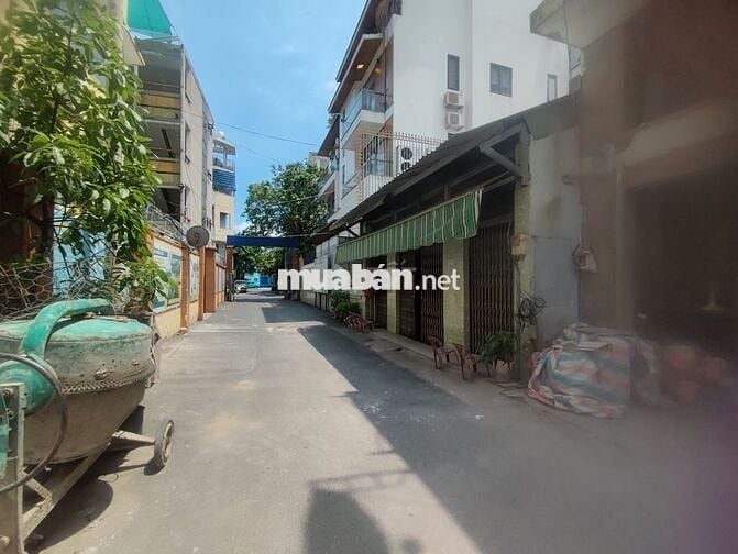 Bán đất tặng nhà cấp 4 Q3, ngang 7.5m, hẻm xe tải Lý Chính Thắng