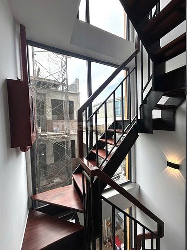 CHDV 5 tầng, Q6, 2MT, Thang máy, Khoán 66tr. Giảm 2.5ty