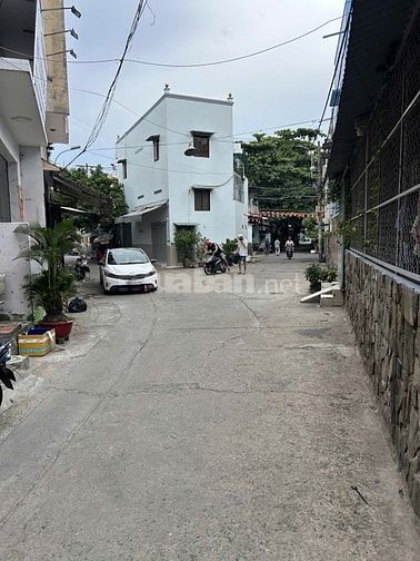 CHDV 5 tầng, Q6, 2MT, Thang máy, Khoán 66tr. Giảm 2.5ty
