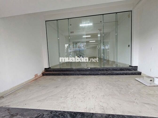 Cho thuê nhà 436/ Đường 3/2, Quận 10 - Ngang 6 dài 25m - DTSD 400m2