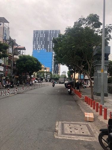 MẶT TIỀN KD LÊ QUỐC HƯNG, VỊ TRÍ CỰC HIẾM, NHÀ 5 TẦNG, GIÁ 12,5 TỶ