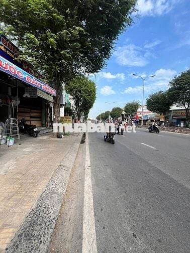 NHÀ CHO THUÊ MẶT TIỀN ĐƯỜNG LÊ TRỌNG TẤN 4,8X38M CẤP 4 THÔNG SUỐT