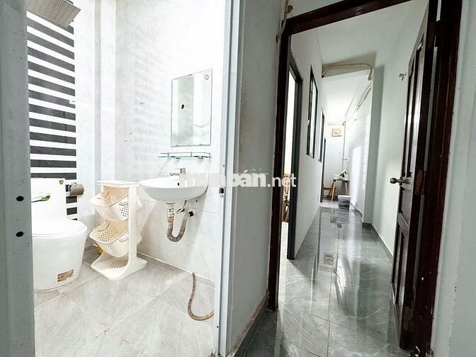 Mình còn một căn 2 PHÒNG NGỦ-Ban công-cần cho thuê gấp-Full nội thất