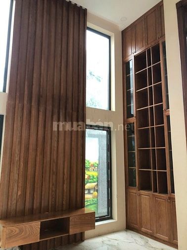 NHÀ GÓC 2 MT TRƯỜNG THỌ_5 TẦNG CÓ THANG MÁY_GẦN GA METRO_THỦ ĐỨC