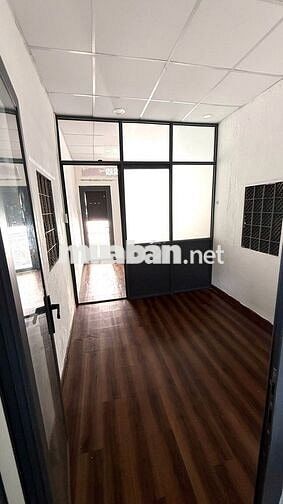 Cho thuê Hẻm Hòa Hưng Quận 10, 50m², 1 Trệt 1 Lầu, 2 phòng ngủ, 1WC