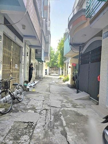 Bán nhà hẻm xe hơi Lạc Long Quân Quận 11, 3x6m, trệt, 3 lầu đúc, 3PN