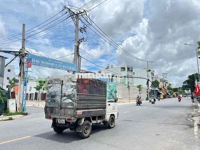 BÁN 8 LÔ MẶT TIỀN Đường Trần Thị Năm rộng 30m giá SIÊU ĐẸP