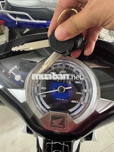 Honda Future Led 2025 Trắng 4.000 Km.Như Mới