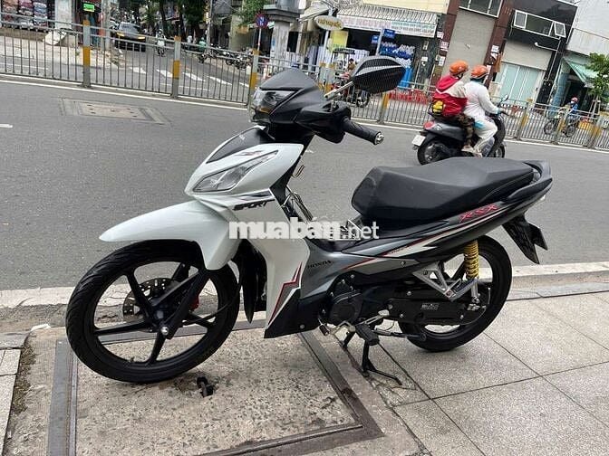 Honda Wave RSX Fi 2025 Trắng Mới 99%