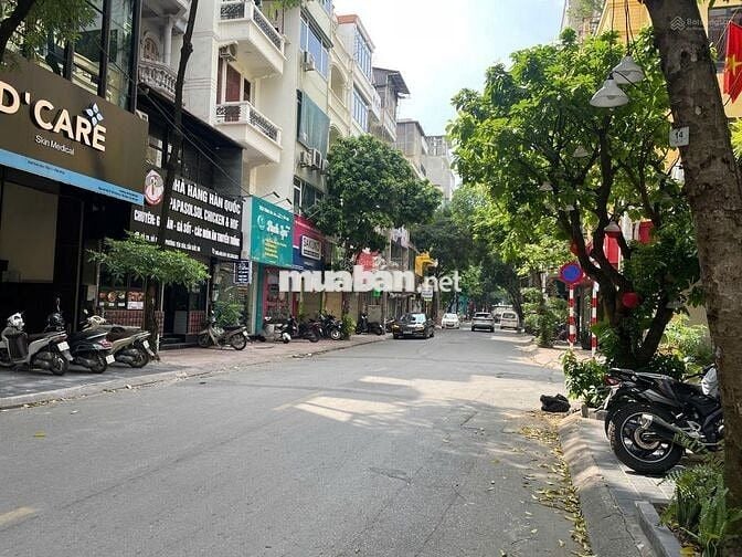 Cho thuê nhà ngõ 22 Đỗ Quang, diện tích 40m2 x 4 tầng, ô tô đậu cửa