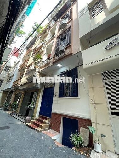 Cho thuê nhà ngõ 22 Đỗ Quang, diện tích 40m2 x 4 tầng, ô tô đậu cửa
