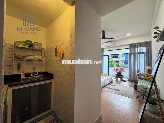 Cho Thuê Studio Balcony 25m2 Mặt Tiền Nguyễn Thái Bình Quận 1