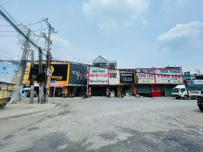 cho thuê nhà mặt tiền, nguyên căn tại ngã 5 vĩnh lộc
