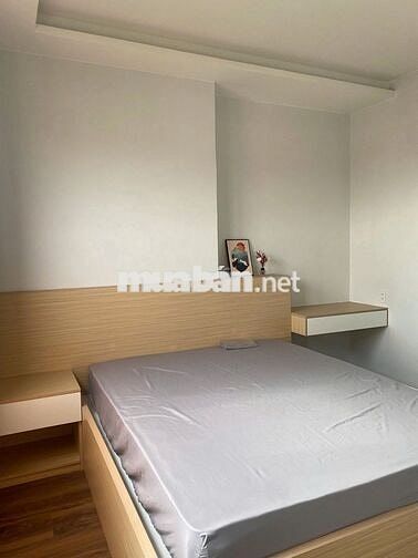 Ở ngay căn 3p 11tr full nội thất xịn mới tầng trung tại Charm City