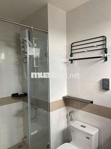 Ở ngay căn 3p 11tr full nội thất xịn mới tầng trung tại Charm City