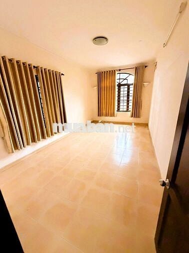 Cho thuê biệt thự Pháp cổ 300m2 ngay sau Gigamall Phạm Văn Đồng
