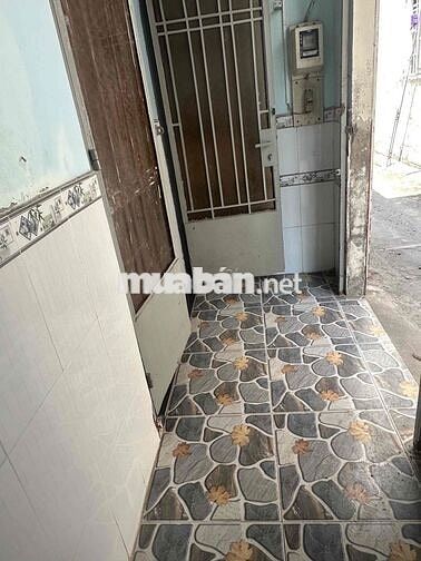 Cho thuê nhà cấp 4 , trống suốt 30m2 . giá 3tr ngay bia Tiger
