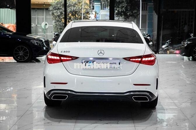 Mercedes-Benz C300 AMG 2022 Trắng 33.000 Km
