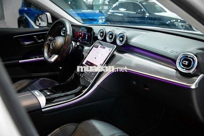 Mercedes-Benz C300 AMG 2022 Trắng 33.000 Km