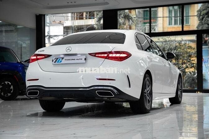 Mercedes-Benz C300 AMG 2022 Trắng 33.000 Km
