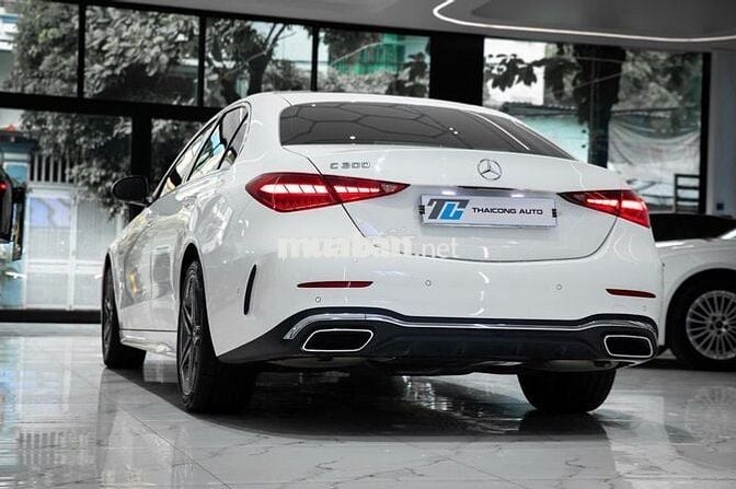 Mercedes-Benz C300 AMG 2022 Trắng 33.000 Km