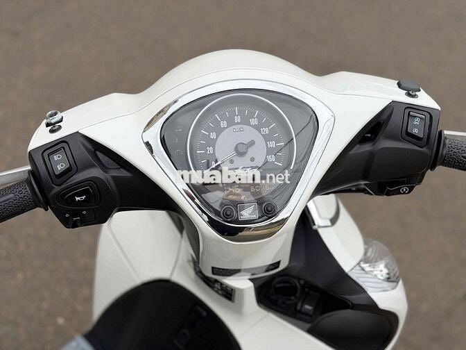 Chính chủ bán SH_MODE chỉ mới 6.000km - Như mới