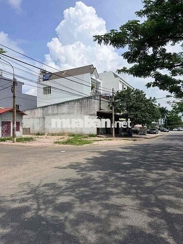 chính chủ cần bán gấp lô góc ngay đầu đường KDC Lavender