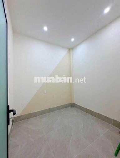 Chính Chủ Về Quê Hạ Giá 200Tr Bán Nhà Trệt Lầu Mới Ngay Mặt Tiền HL15