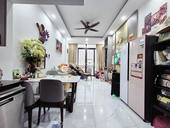CHÍNH CHỦ BÁN NHÀ ĐẸP, Ô TÔ VÀO NHÀ