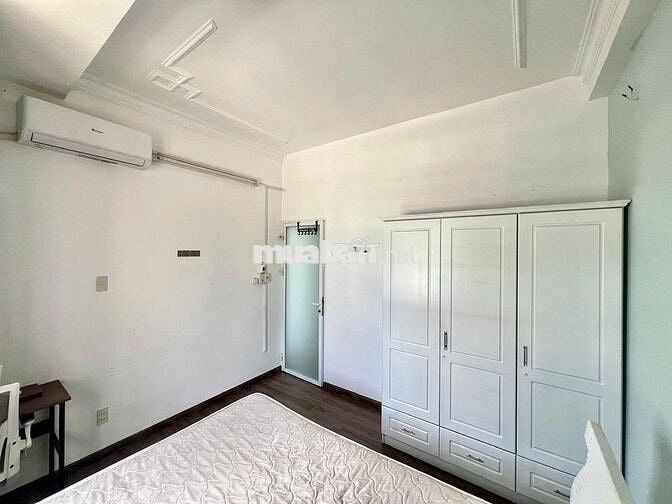 Cho thuê Căn hộ 2 Phòng Ngủ - Ban Công - 60m2 - gần Bờ kè - Quận 3 