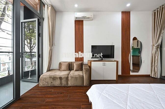 Căn hộ 1PN full nội thất ban công lớn thoáng Trần Hưng Đạo Quận 5