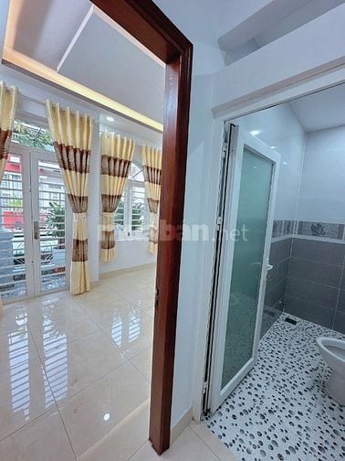 Bán nhà hẻm 135 gò xoài Bình Tân, nhà lầu 2,5 tầng, sổ hoàn công 4PN, 