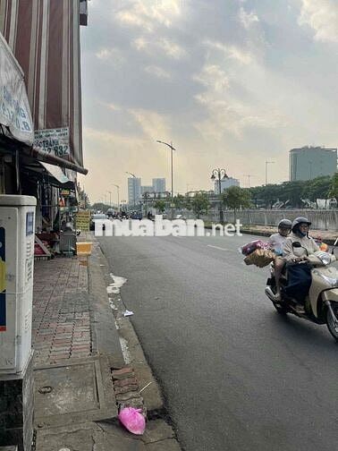 CHO THUÊ - MT BẾN BÌNH ĐÔNG Q8 - KHÚC SẦM UẤT- 192M2- 46TR TL