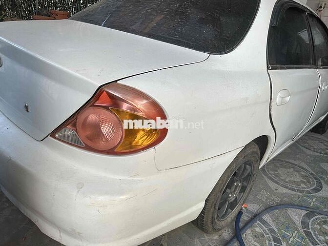 KIA SPECTRA Trắng Sàn Việt Nam