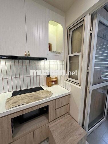 Sunrise City Quận 7 cho thuê 1PN + 1WC 16trieu ở liền