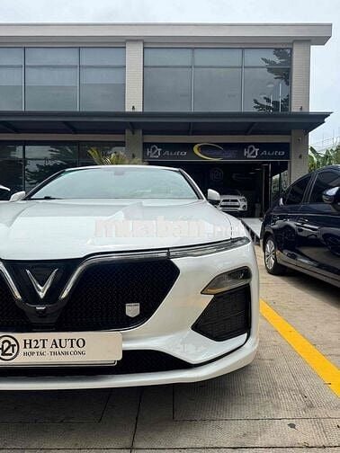 VinFast Lux A Base 2019 Trắng 48.000 km