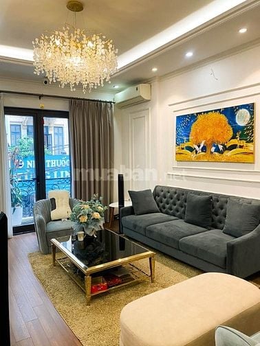 Bán nhà Hoàng Cầu 65m2, 5 tầng, ô tô đậu cửa, nhà đẹp, ở luôn