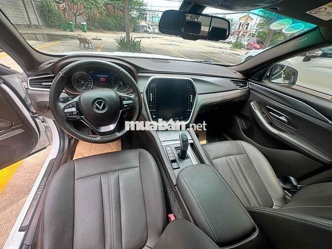 VinFast Lux A Base 2019 Trắng 48.000 km