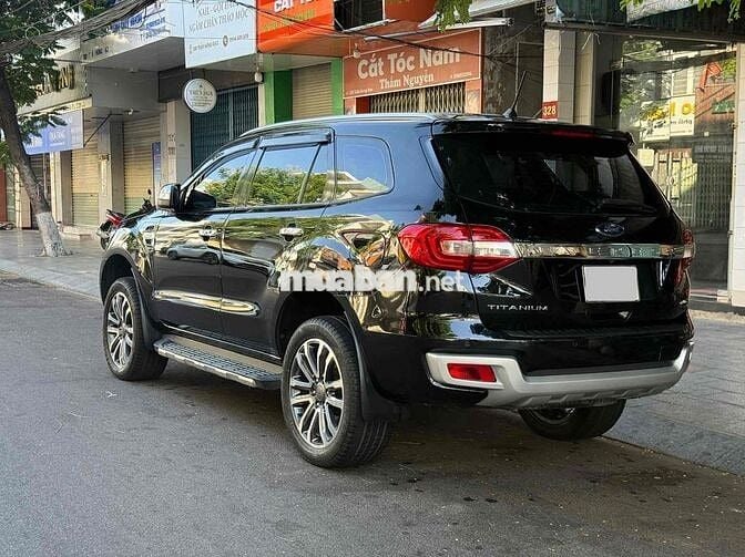 Ford Everest Titanium 4x4 Bi-Turbo 2.0L 97k km Đen