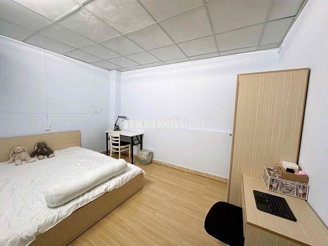 CHO THUÊ CĂN HỘ 2 PHÒNG NGỦ 70m2 BAN CÔNG - MÁY GIẶT RIÊNG NGAY QUẬN 3