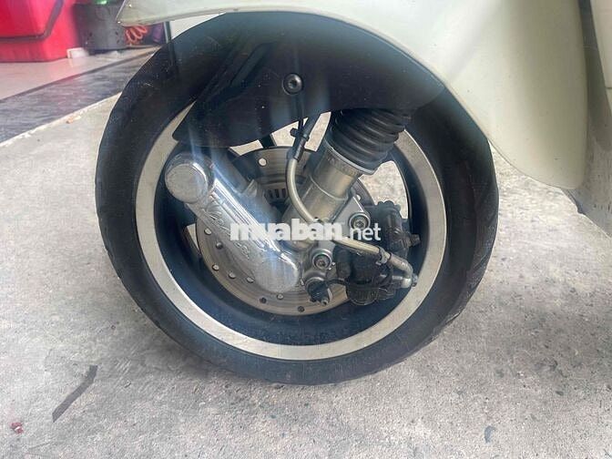Piaggio Vespa 2019 Trắng LED