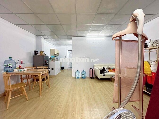 CHO THUÊ CĂN HỘ 2 PHÒNG NGỦ 70m2 BAN CÔNG - MÁY GIẶT RIÊNG NGAY QUẬN 3