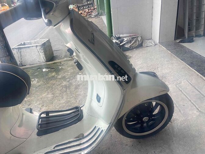 Piaggio Vespa 2019 Trắng LED