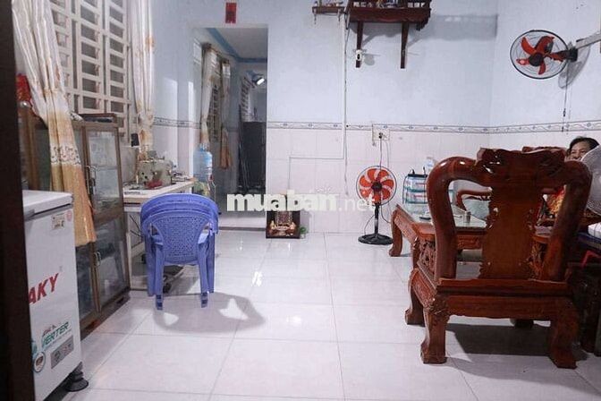 Bán nhà hẻm 2 mặt tiền, vị trí trung tâm thuận lợi đi lại